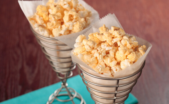 Easy Cheddar Popcorn